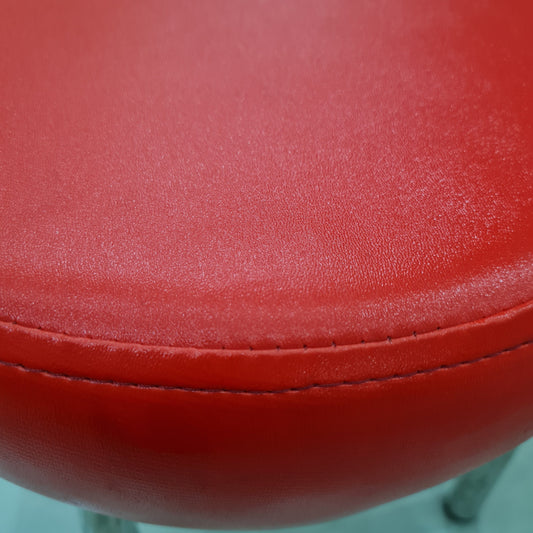 កៅអីធ្វើក្រចក(ក្រហម) / foot spa stool (Red)